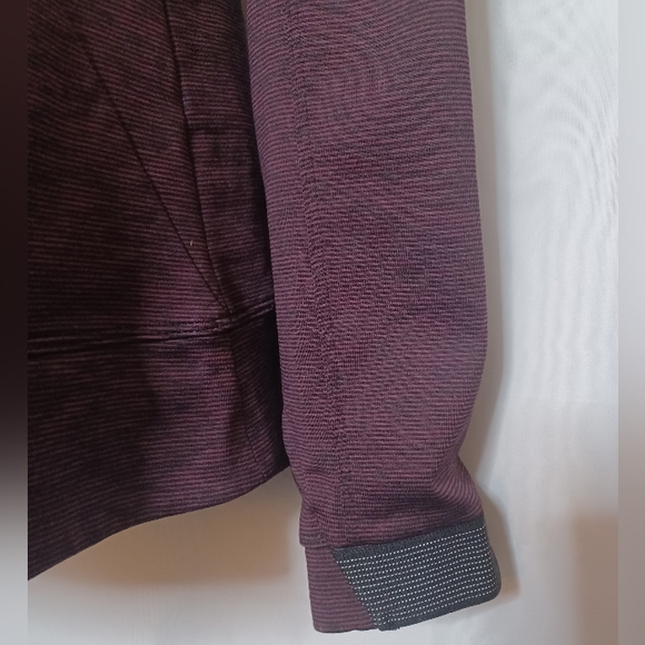 ATHLETA Striated Stow Reflector Pull- Over Plum Color Hoodie. Size M - Picture 8 of 14